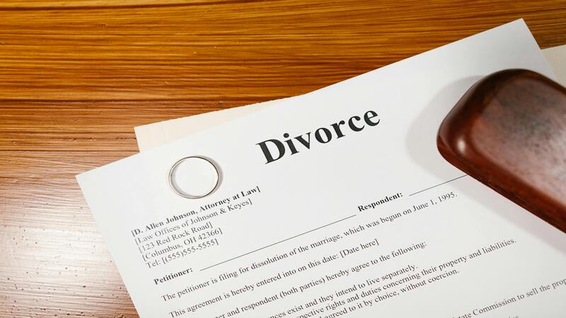 From Conflict to Resolution: The Essential Role of Having the Best Divorce Lawyer in Delhi on Your Side